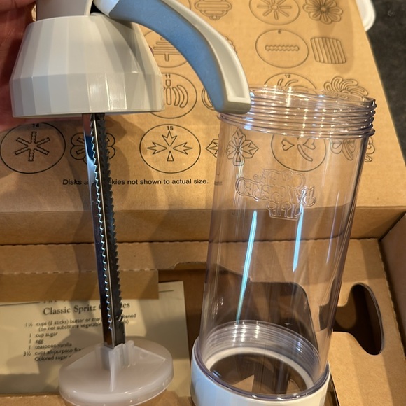 Pampered chef cookie press - Picture 8 of 10